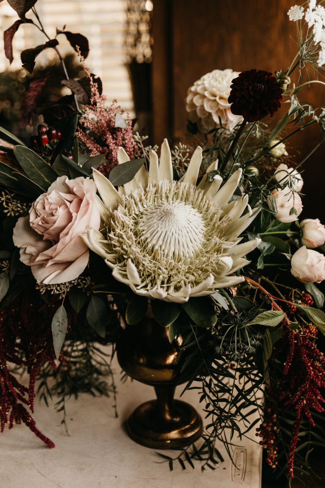 What To Know Before You Hire A Florist For Your Wedding Day